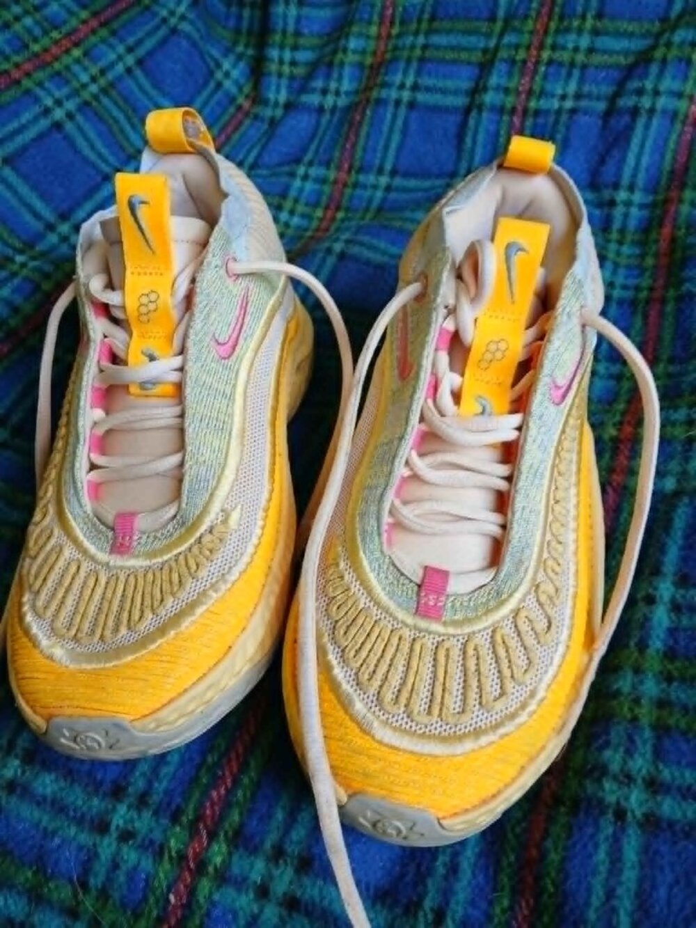 Nike Cosmic Unity - The Hive Mens Sneaker Shoes Yellow DV2757 -200 Size 5 1/2